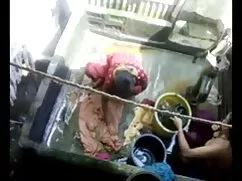 stooge देखना उसकी मा ...
