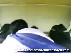 नायलॉन पैरों की हिंद ...