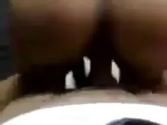 उसकी आवाज बहुत सेक्स ...