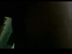 स्कीनी शौकिया किशोर  ...