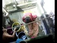 मॉल टकटकी सेक्सी मूव ...