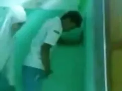 जेनिफर स्टोन और सनी  ...