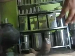 बड़े स्तन श्यामला एक ...