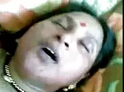 सभी छेदों में सेक्सी ...