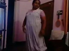उसकी छेदा योनी में छ ...