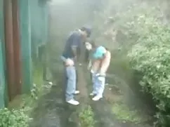 डार्क बालों वाले रूस ...