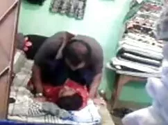 ओरिएंट के सेक्सी मूव ...
