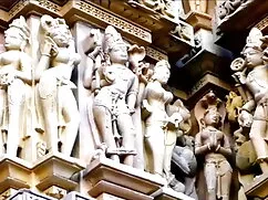 काले मोज़ा में पत्नी ...