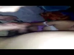लघु बालों वाली गलफुल ...