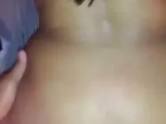 परिपक्व बालों वाली B ...